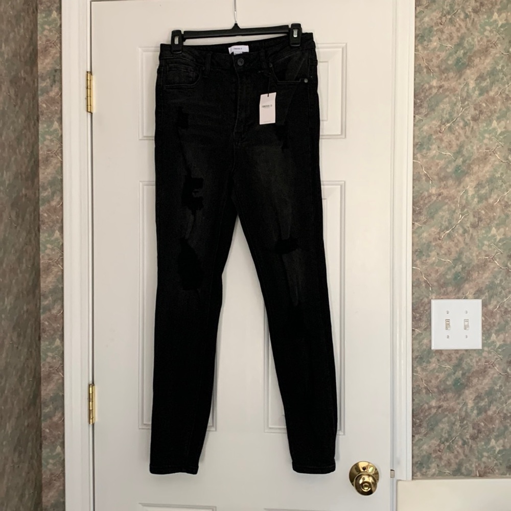 Forever 21 Jeans. Size 30. Black